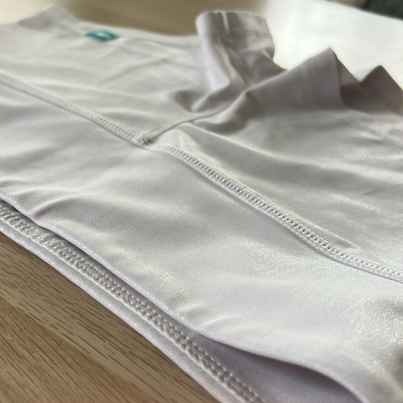 WODBOTTOM shimmer white shorts - Picture 4 of 5